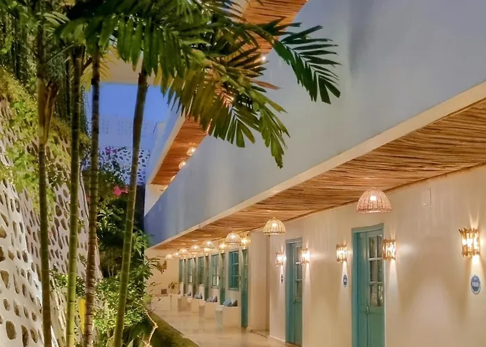 Seaesta Komodo Hotel & Hostel
